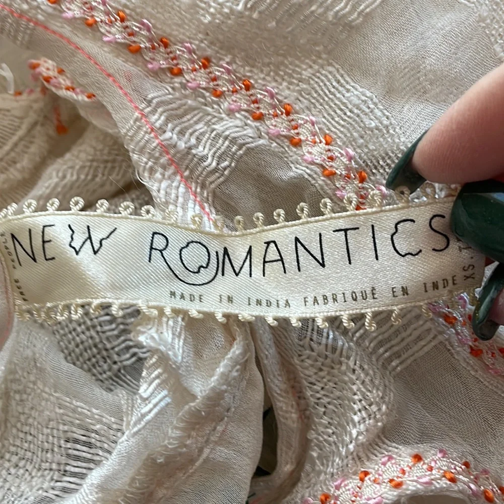 New Romantics top - Picture 6 of 8